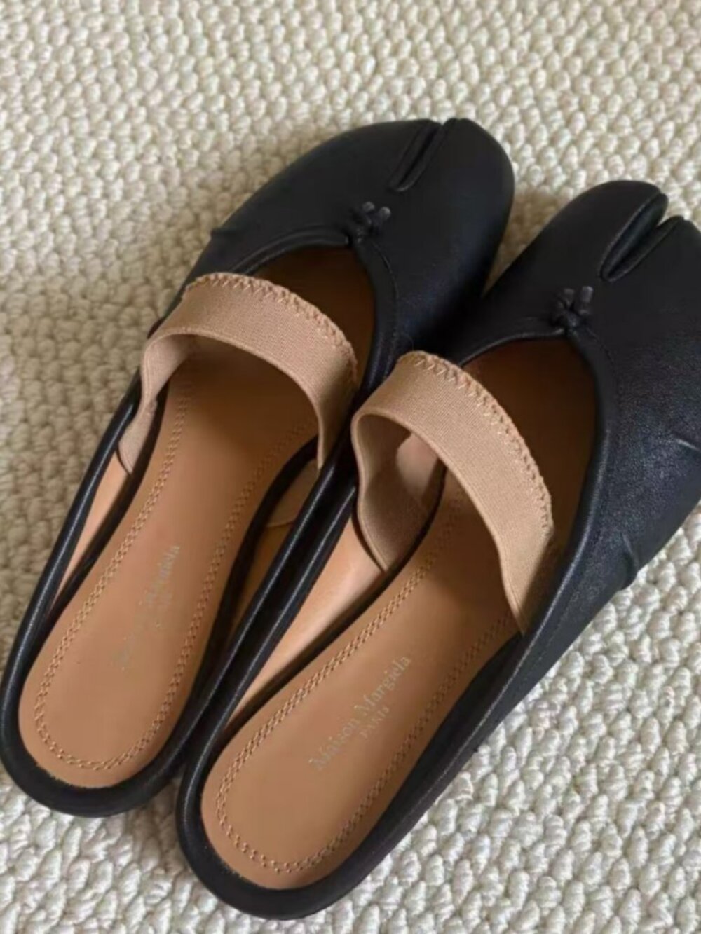 Maison Margiela Split-Toe Leather Mule Slides